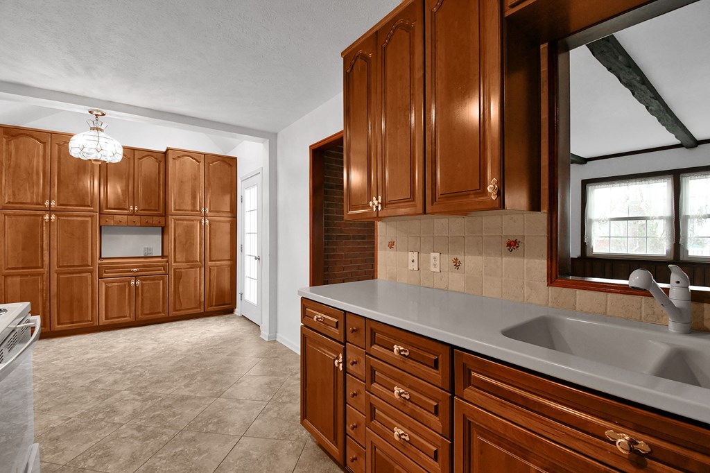 92 Grand Boulevard Extension, Shelby, Ohio 44875, 4 Bedrooms Bedrooms, ,2 BathroomsBathrooms,Residential,For Sale,Grand Boulevard Extension,9073027