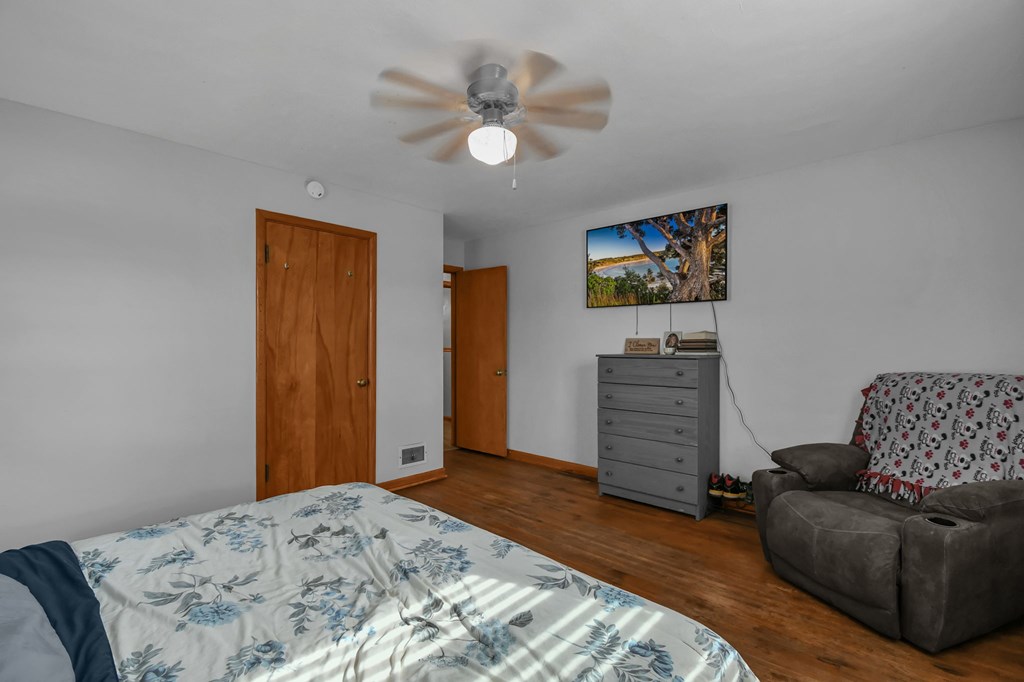 484 Van Buren Avenue, Mansfield, Ohio 44905, 3 Bedrooms Bedrooms, ,1 BathroomBathrooms,Residential,For Sale,Van Buren Avenue,9073030