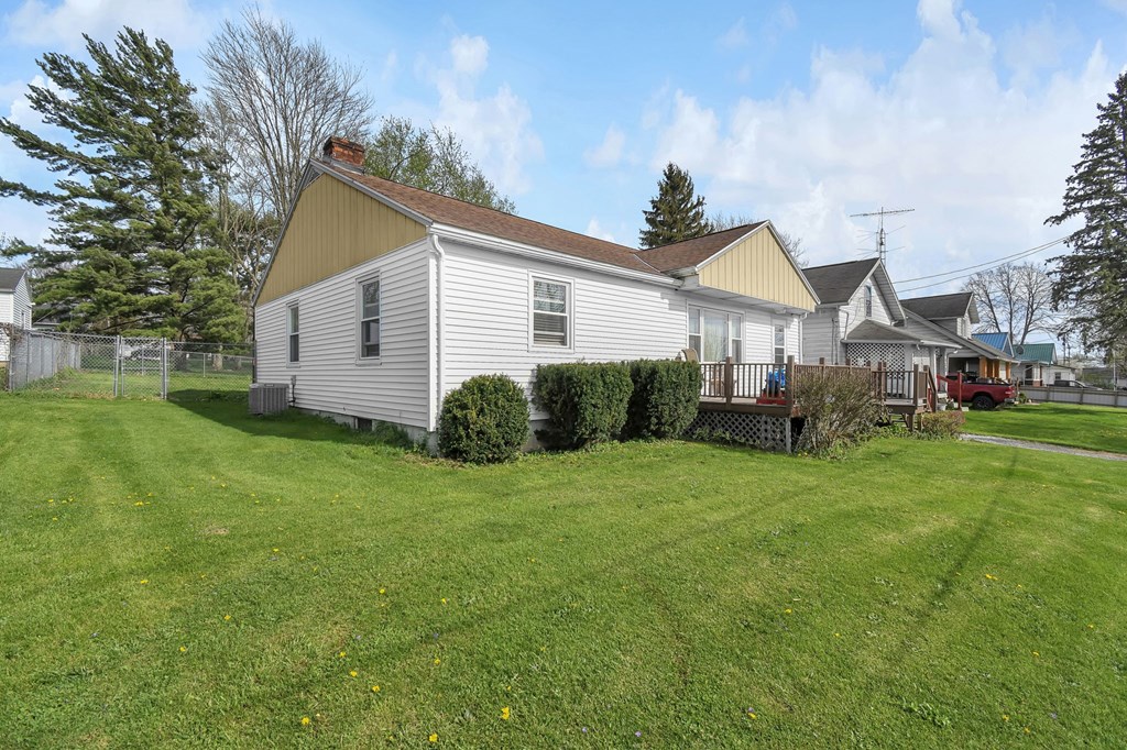 484 Van Buren Avenue, Mansfield, Ohio 44905, 3 Bedrooms Bedrooms, ,1 BathroomBathrooms,Residential,For Sale,Van Buren Avenue,9073030