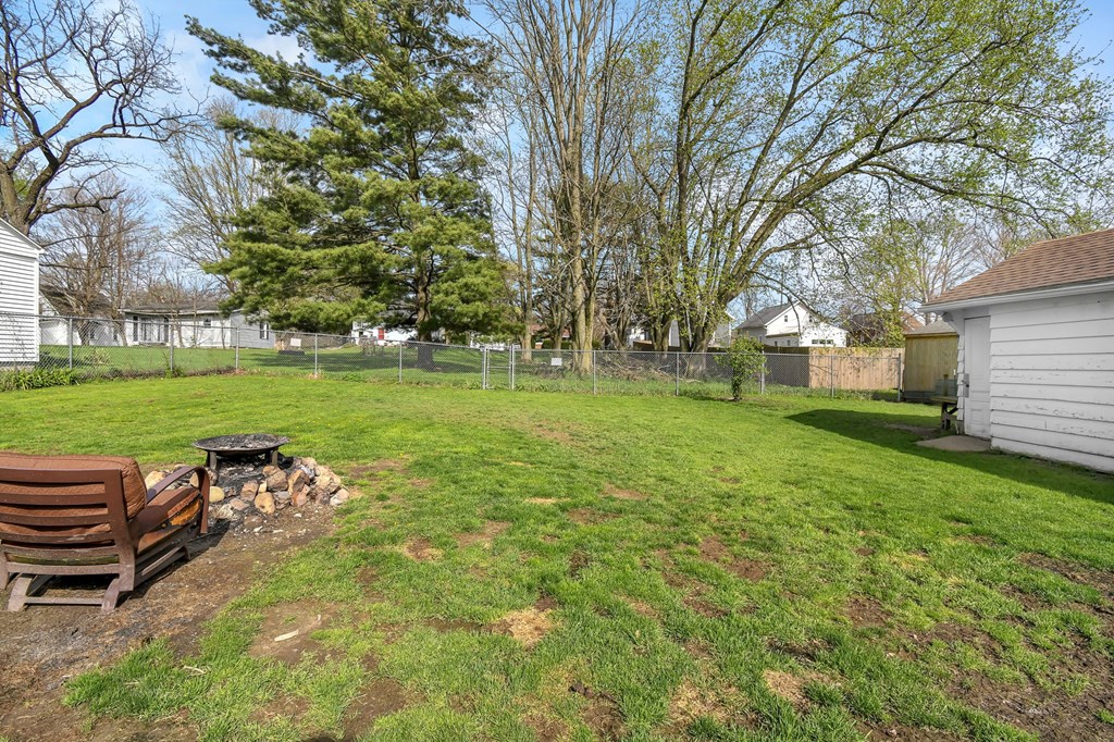 484 Van Buren Avenue, Mansfield, Ohio 44905, 3 Bedrooms Bedrooms, ,1 BathroomBathrooms,Residential,For Sale,Van Buren Avenue,9073030