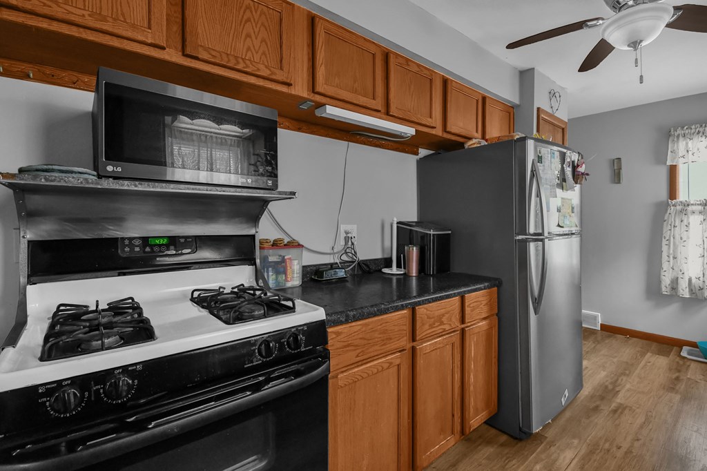 484 Van Buren Avenue, Mansfield, Ohio 44905, 3 Bedrooms Bedrooms, ,1 BathroomBathrooms,Residential,For Sale,Van Buren Avenue,9073030