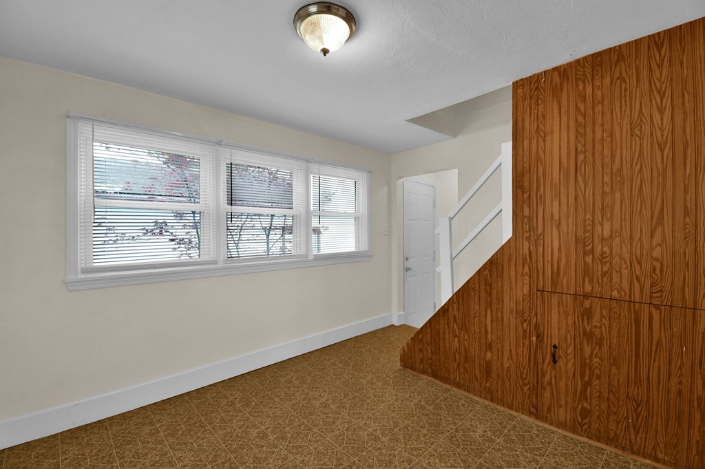 375 Mcpherson Street, Mansfield, Ohio 44903, 3 Bedrooms Bedrooms, ,1 BathroomBathrooms,Residential,For Sale,Mcpherson Street,9073045