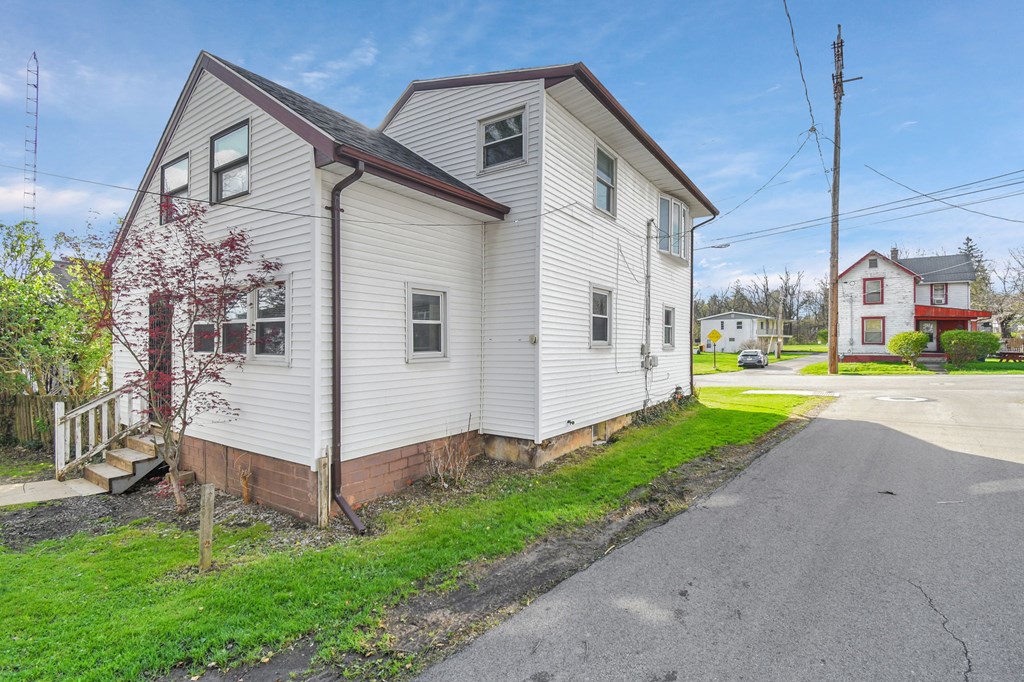 375 Mcpherson Street, Mansfield, Ohio 44903, 3 Bedrooms Bedrooms, ,1 BathroomBathrooms,Residential,For Sale,Mcpherson Street,9073045