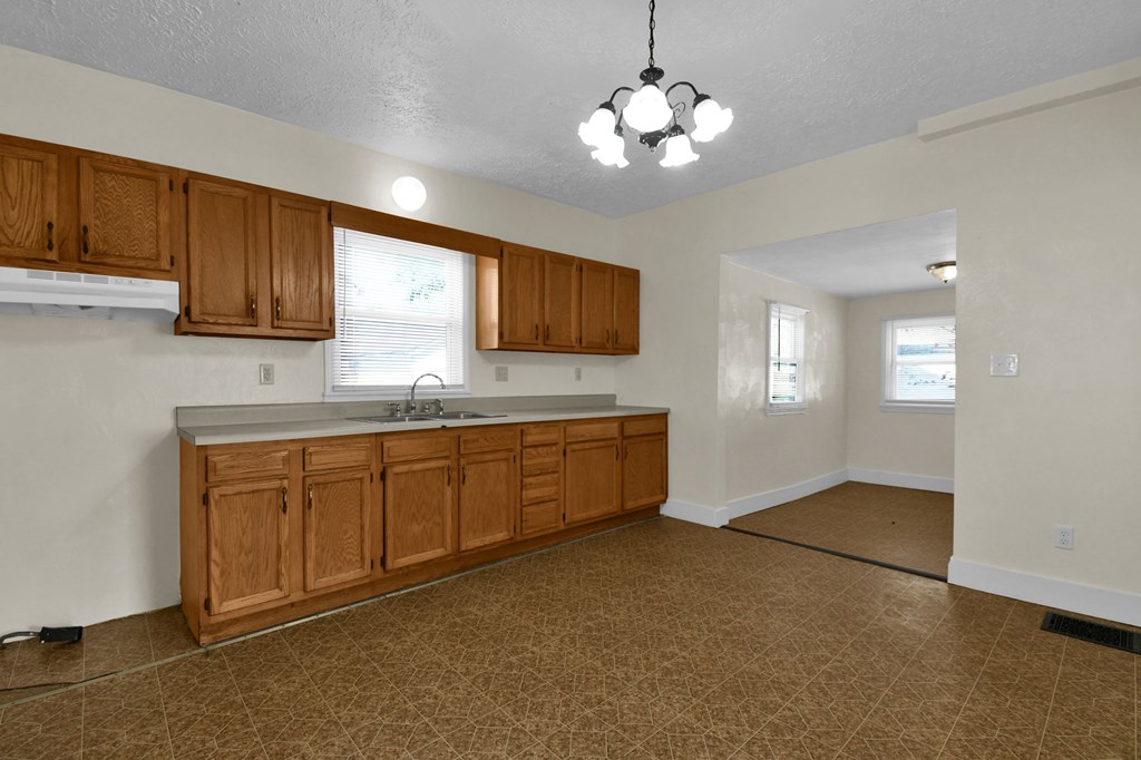 375 Mcpherson Street, Mansfield, Ohio 44903, 3 Bedrooms Bedrooms, ,1 BathroomBathrooms,Residential,For Sale,Mcpherson Street,9073045