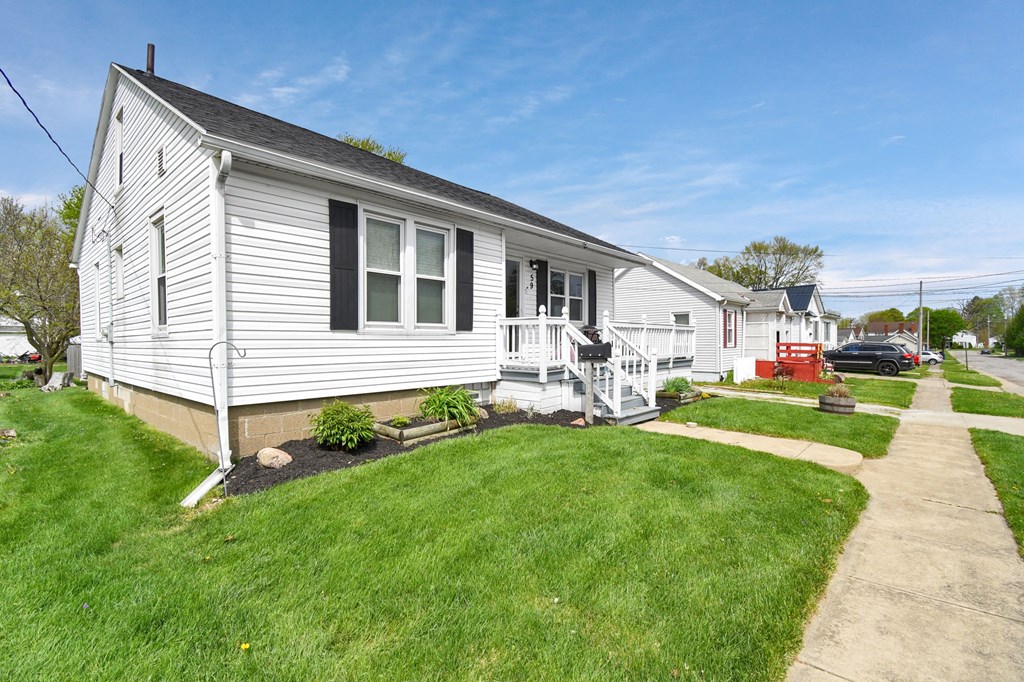 59 W Tucker Ave, Shelby, Ohio 44875, 3 Bedrooms Bedrooms, ,1 BathroomBathrooms,Residential,For Sale,Tucker Ave,9073080