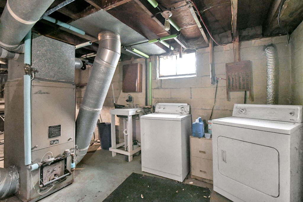 348 Carmel Avenue, Galion, Ohio 44833, 2 Bedrooms Bedrooms, ,1 BathroomBathrooms,Residential,For Sale,Carmel Avenue,9073101