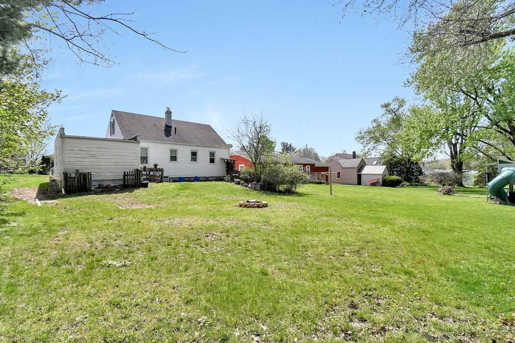 348 Carmel Avenue, Galion, Ohio 44833, 2 Bedrooms Bedrooms, ,1 BathroomBathrooms,Residential,For Sale,Carmel Avenue,9073101