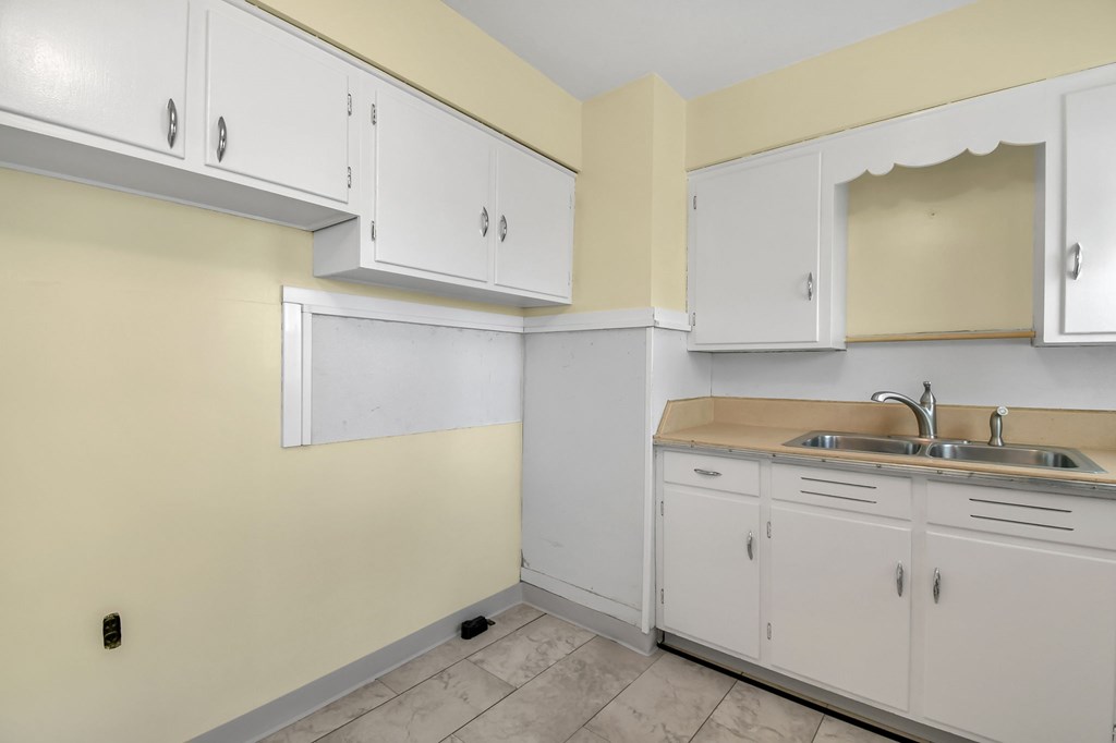 348 Carmel Avenue, Galion, Ohio 44833, 2 Bedrooms Bedrooms, ,1 BathroomBathrooms,Residential,For Sale,Carmel Avenue,9073101