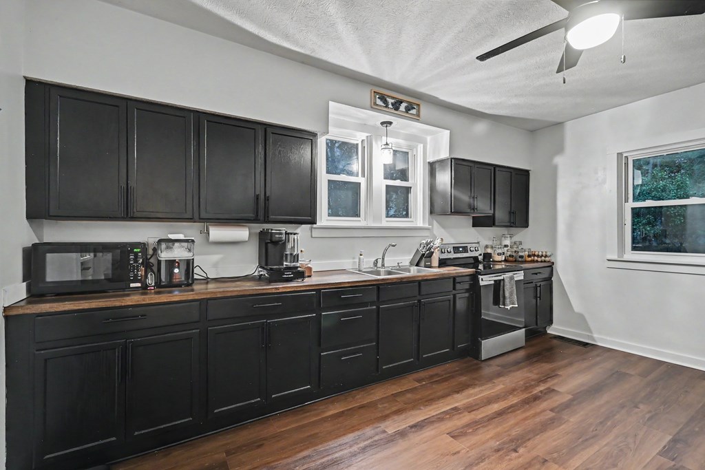 255 Whetstone Street, Bucyrus, Ohio 44820, 2 Bedrooms Bedrooms, ,1 BathroomBathrooms,Residential,For Sale,Whetstone Street,9073103