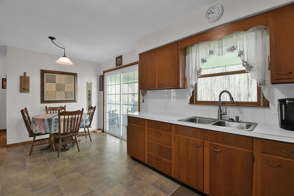 3326 Fox Rd, Lexington, Ohio 44904, 3 Bedrooms Bedrooms, ,1 BathroomBathrooms,Residential,For Sale,Fox Rd,9073104