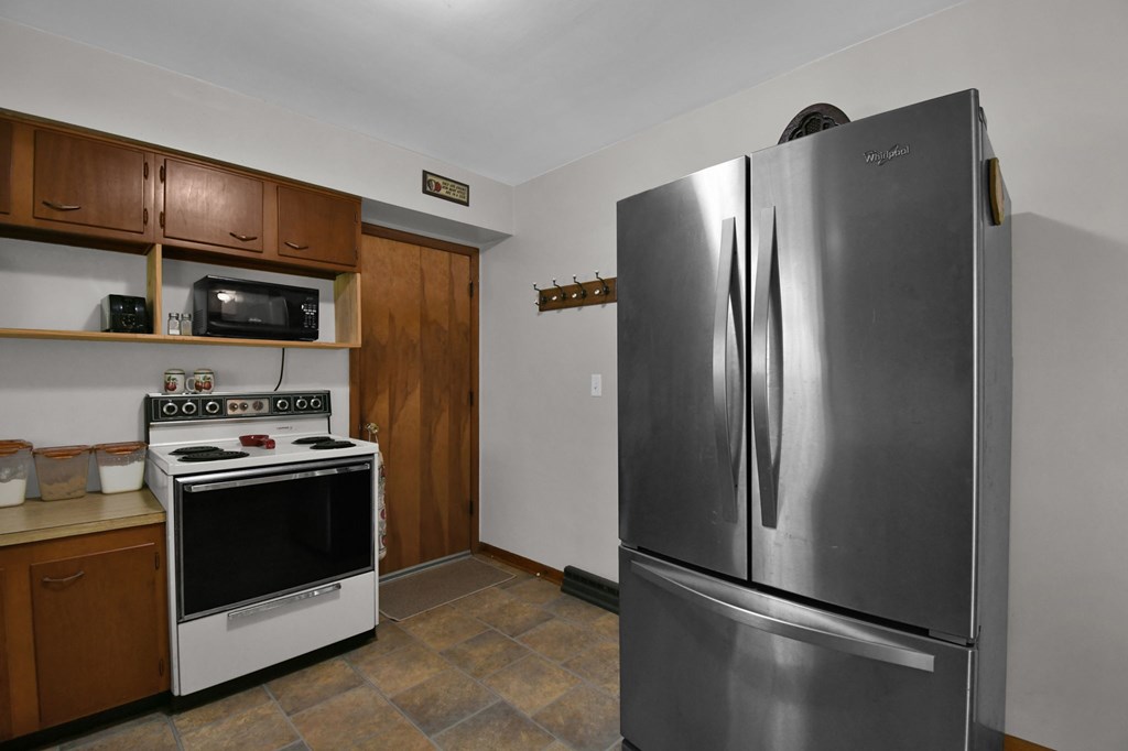 3326 Fox Rd, Lexington, Ohio 44904, 3 Bedrooms Bedrooms, ,1 BathroomBathrooms,Residential,For Sale,Fox Rd,9073104