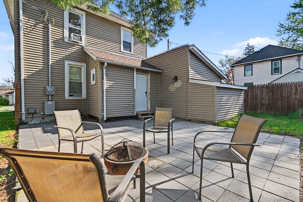 211 W Center Street, Bucyrus, Ohio 44820, 2 Bedrooms Bedrooms, ,1 BathroomBathrooms,Residential,For Sale,Center Street,9073107 211 W Center Street, Bucyrus, Ohio 44820, 2 Bedrooms Bedrooms, ,1 BathroomBathrooms,Residential,For Sale,Center Street,9073107