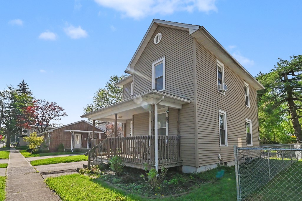 211 W Center Street, Bucyrus, Ohio 44820, 2 Bedrooms Bedrooms, ,1 BathroomBathrooms,Residential,For Sale,Center Street,9073107 211 W Center Street, Bucyrus, Ohio 44820, 2 Bedrooms Bedrooms, ,1 BathroomBathrooms,Residential,For Sale,Center Street,9073107