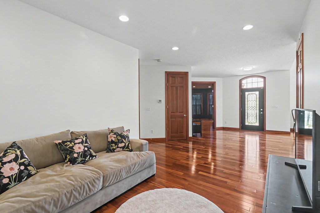 598 Bollinger Rd, Bellville, Ohio 44813, 4 Bedrooms Bedrooms, ,4 BathroomsBathrooms,Residential,For Sale,Bollinger Rd,9073108