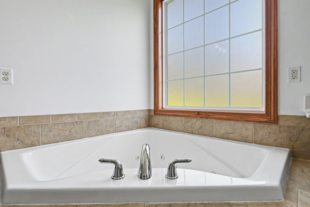 598 Bollinger Rd, Bellville, Ohio 44813, 4 Bedrooms Bedrooms, ,4 BathroomsBathrooms,Residential,For Sale,Bollinger Rd,9073108