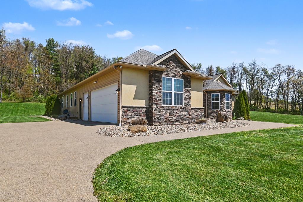 598 Bollinger Rd, Bellville, Ohio 44813, 4 Bedrooms Bedrooms, ,4 BathroomsBathrooms,Residential,For Sale,Bollinger Rd,9073108