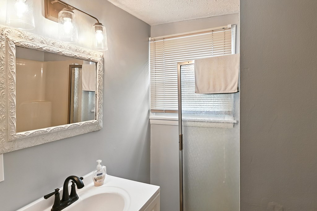 15 Park Circle Dr., Crestline, Ohio 44827, 2 Bedrooms Bedrooms, ,1 BathroomBathrooms,Residential,For Sale,Park Circle Dr.,9073126