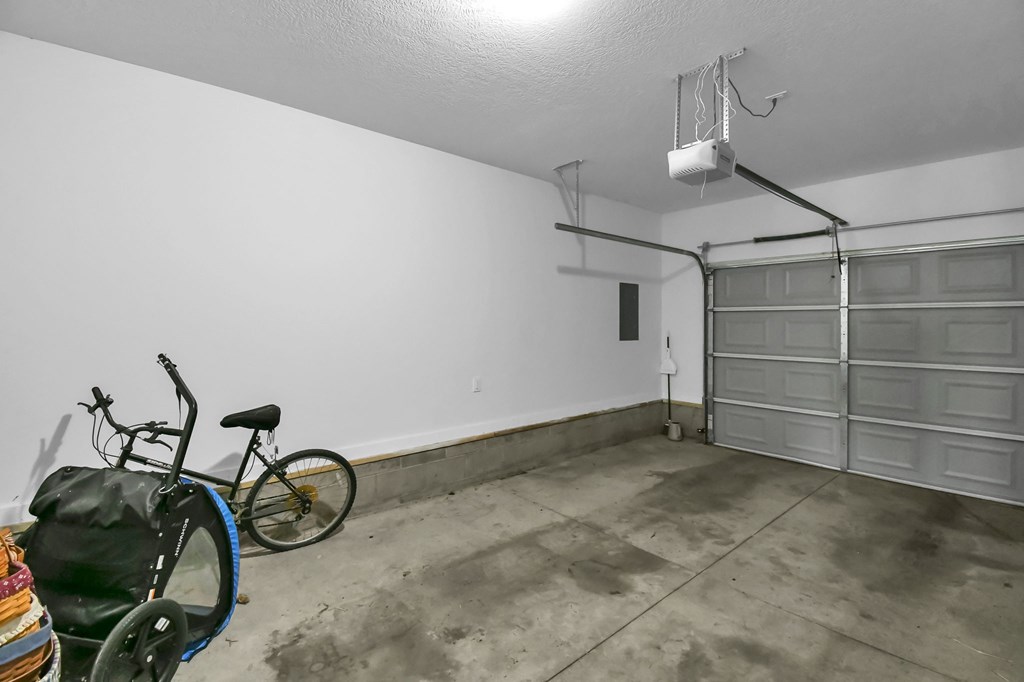 358 Davidson Street, Mansfield, Ohio 44907, 2 Bedrooms Bedrooms, ,1 BathroomBathrooms,Residential,For Sale,Davidson Street,9073180