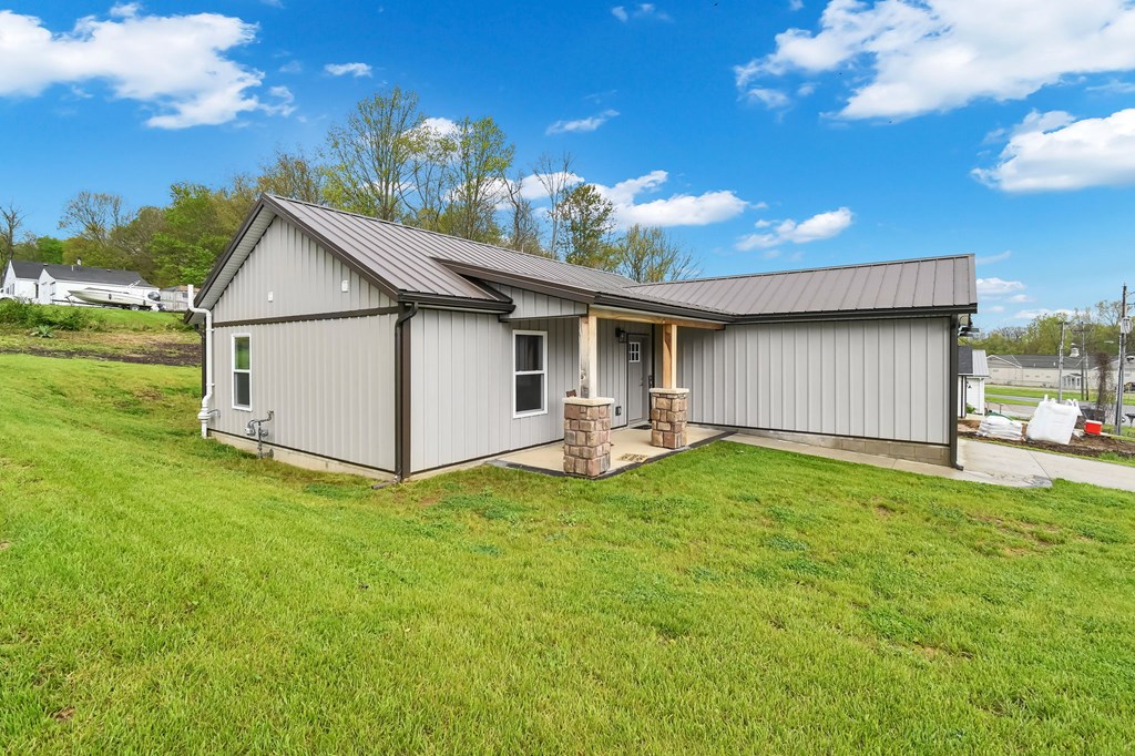 358 Davidson Street, Mansfield, Ohio 44907, 2 Bedrooms Bedrooms, ,1 BathroomBathrooms,Residential,For Sale,Davidson Street,9073180