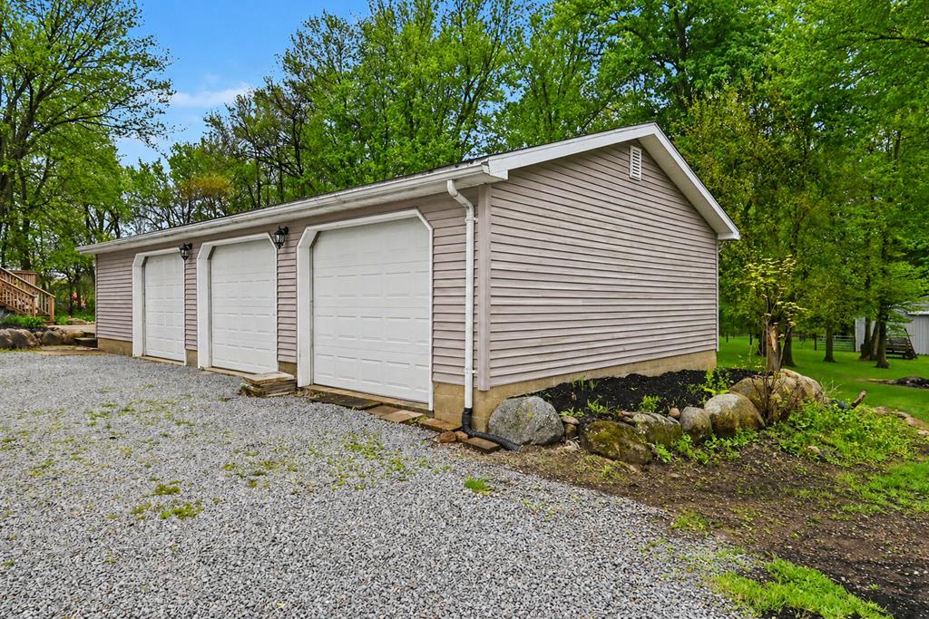 4637 Johnsville Road, Centerburg, Ohio 43011, 3 Bedrooms Bedrooms, ,2 BathroomsBathrooms,Residential,For Sale,Johnsville Road,9073183