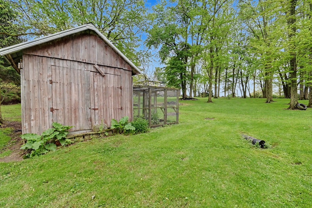 4637 Johnsville Road, Centerburg, Ohio 43011, 3 Bedrooms Bedrooms, ,2 BathroomsBathrooms,Residential,For Sale,Johnsville Road,9073183