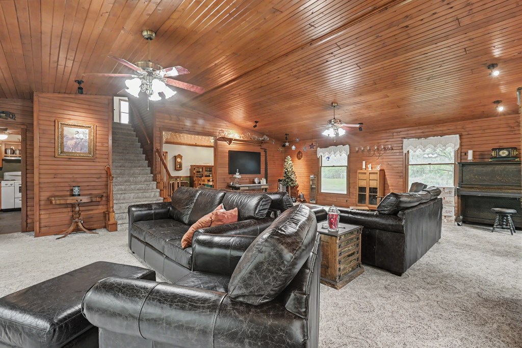 4637 Johnsville Road, Centerburg, Ohio 43011, 3 Bedrooms Bedrooms, ,2 BathroomsBathrooms,Residential,For Sale,Johnsville Road,9073183