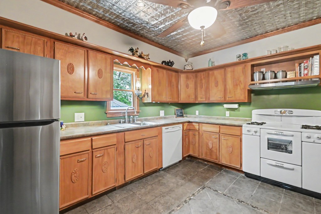 4637 Johnsville Road, Centerburg, Ohio 43011, 3 Bedrooms Bedrooms, ,2 BathroomsBathrooms,Residential,For Sale,Johnsville Road,9073183