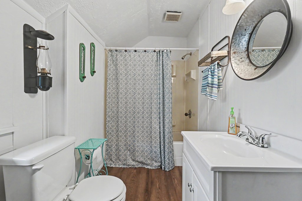 427 Wallace Avenue, Bucyrus, Ohio 44820, 2 Bedrooms Bedrooms, ,2 BathroomsBathrooms,Residential,For Sale,Wallace Avenue,9073196 427 Wallace Avenue, Bucyrus, Ohio 44820, 2 Bedrooms Bedrooms, ,2 BathroomsBathrooms,Residential,For Sale,Wallace Avenue,9073196