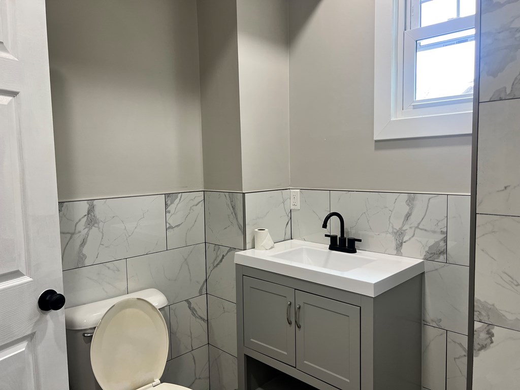 131 Home Avenue, Mansfield, Ohio 44902, 4 Bedrooms Bedrooms, ,2 BathroomsBathrooms,Residential,For Sale,Home Avenue,9073198