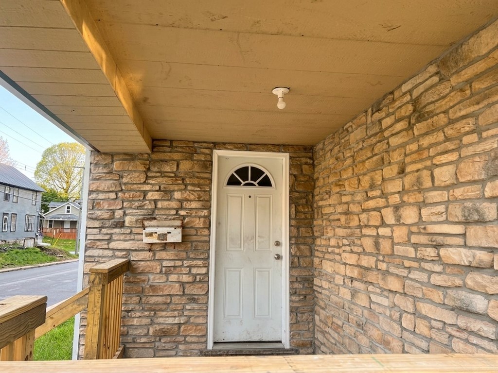 131 Home Avenue, Mansfield, Ohio 44902, 4 Bedrooms Bedrooms, ,2 BathroomsBathrooms,Residential,For Sale,Home Avenue,9073198