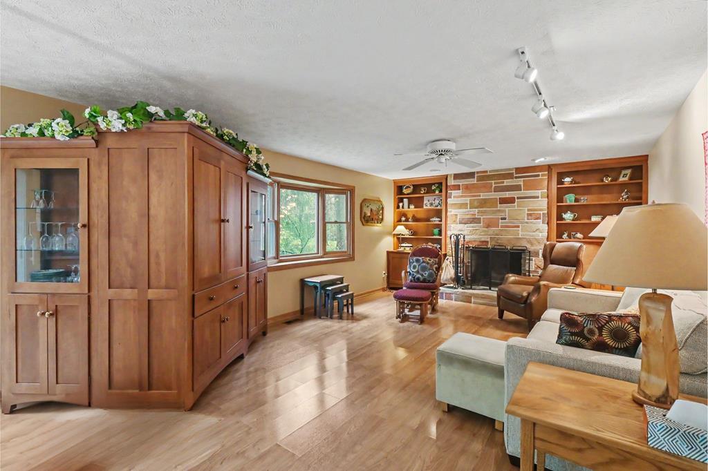 727 Hoover Road, Mansfield, Ohio 44905, 3 Bedrooms Bedrooms, ,3 BathroomsBathrooms,Residential,For Sale,Hoover Road,9073200