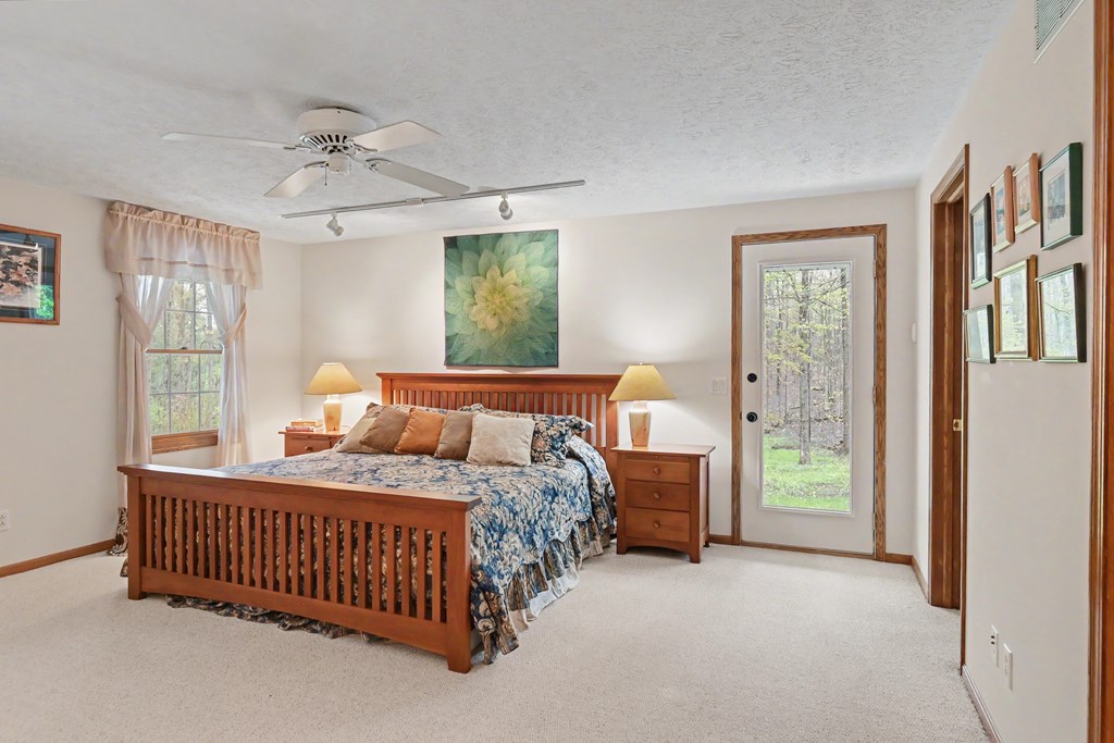 727 Hoover Road, Mansfield, Ohio 44905, 3 Bedrooms Bedrooms, ,3 BathroomsBathrooms,Residential,For Sale,Hoover Road,9073200