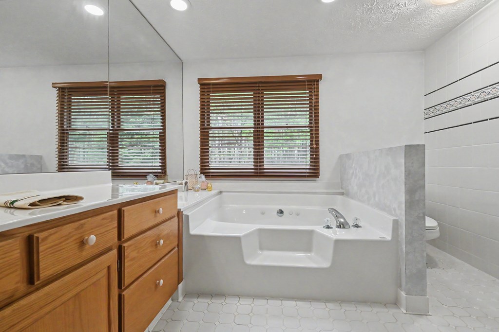 727 Hoover Road, Mansfield, Ohio 44905, 3 Bedrooms Bedrooms, ,3 BathroomsBathrooms,Residential,For Sale,Hoover Road,9073200