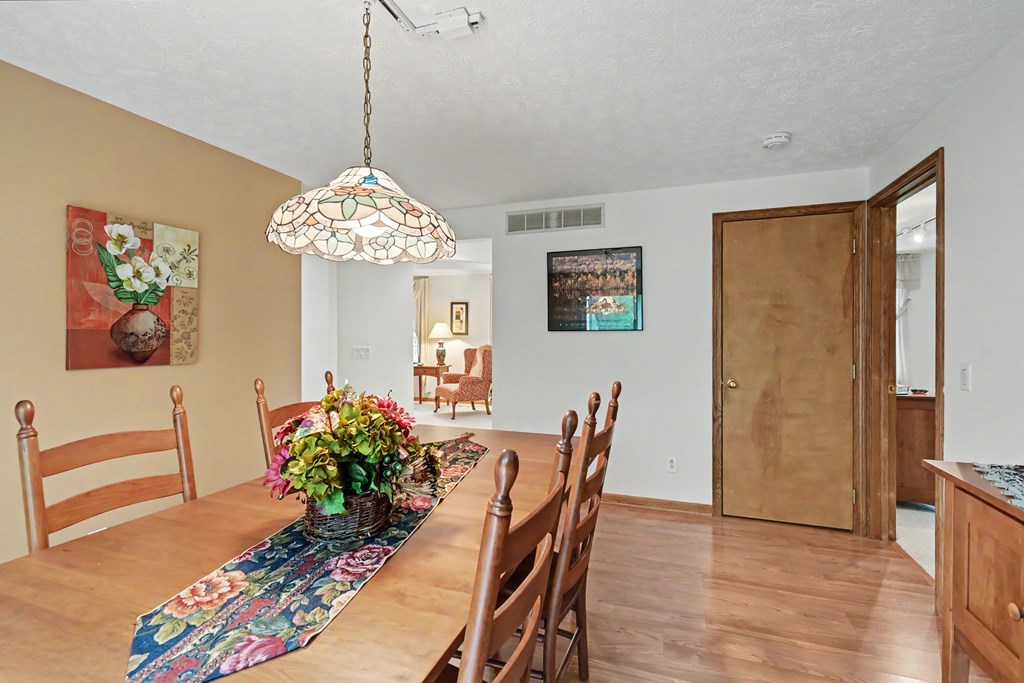 727 Hoover Road, Mansfield, Ohio 44905, 3 Bedrooms Bedrooms, ,3 BathroomsBathrooms,Residential,For Sale,Hoover Road,9073200