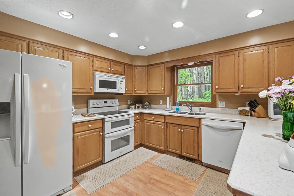 727 Hoover Road, Mansfield, Ohio 44905, 3 Bedrooms Bedrooms, ,3 BathroomsBathrooms,Residential,For Sale,Hoover Road,9073200