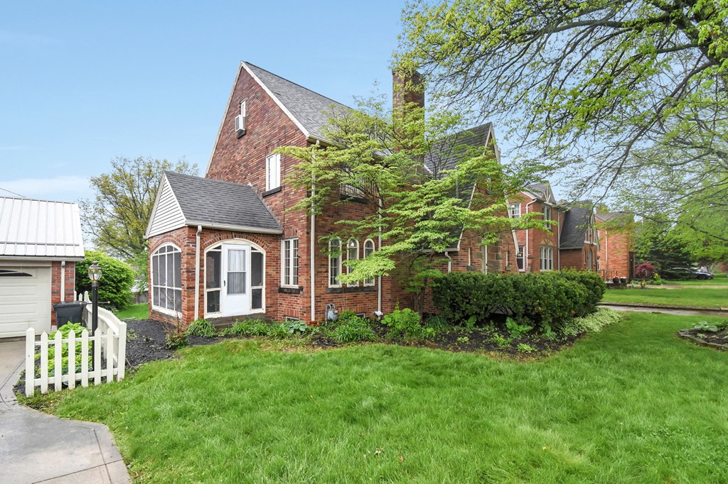 356 Townview Circle North, Mansfield, Ohio 44907, 4 Bedrooms Bedrooms, ,3 BathroomsBathrooms,Residential,For Sale,Townview Circle North,9073237 356 Townview Circle North, Mansfield, Ohio 44907, 4 Bedrooms Bedrooms, ,3 BathroomsBathrooms,Residential,For Sale,Townview Circle North,9073237