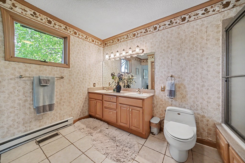2884 Clearview Drive, Lexington, Ohio 44904, 4 Bedrooms Bedrooms, ,2 BathroomsBathrooms,Residential,For Sale,Clearview Drive,9073250