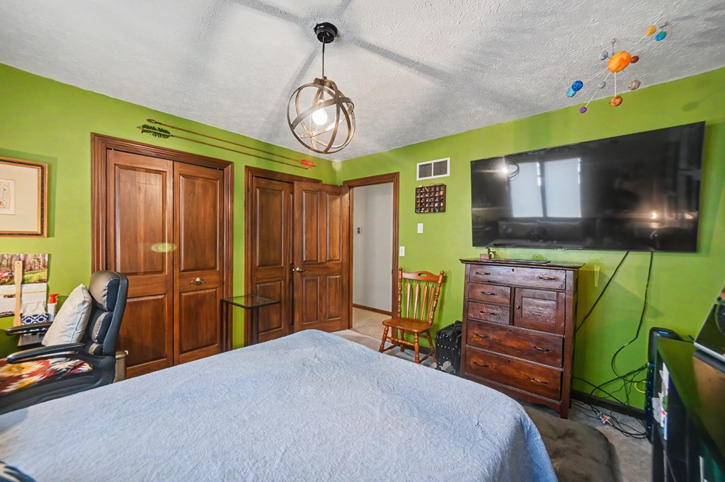 2884 Clearview Drive, Lexington, Ohio 44904, 4 Bedrooms Bedrooms, ,2 BathroomsBathrooms,Residential,For Sale,Clearview Drive,9073250