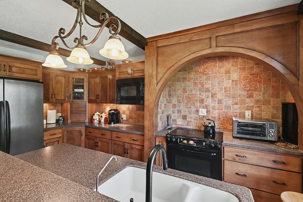 2884 Clearview Drive, Lexington, Ohio 44904, 4 Bedrooms Bedrooms, ,2 BathroomsBathrooms,Residential,For Sale,Clearview Drive,9073250