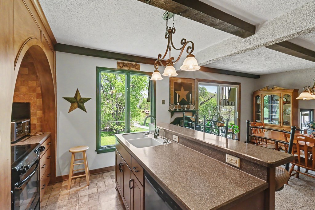 2884 Clearview Drive, Lexington, Ohio 44904, 4 Bedrooms Bedrooms, ,2 BathroomsBathrooms,Residential,For Sale,Clearview Drive,9073250