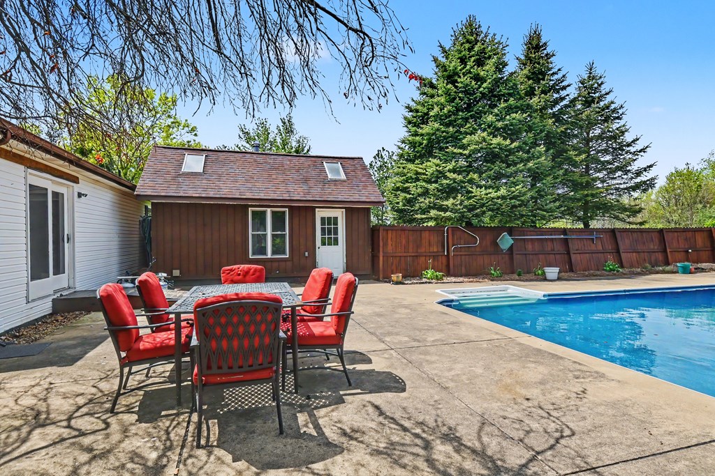 725 Hoover Road, Mansfield, Ohio 44905, 3 Bedrooms Bedrooms, ,3 BathroomsBathrooms,Residential,For Sale,Hoover Road,9073277