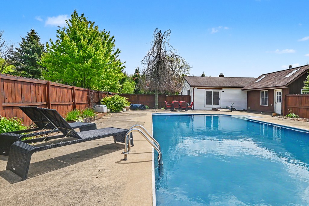725 Hoover Road, Mansfield, Ohio 44905, 3 Bedrooms Bedrooms, ,3 BathroomsBathrooms,Residential,For Sale,Hoover Road,9073277