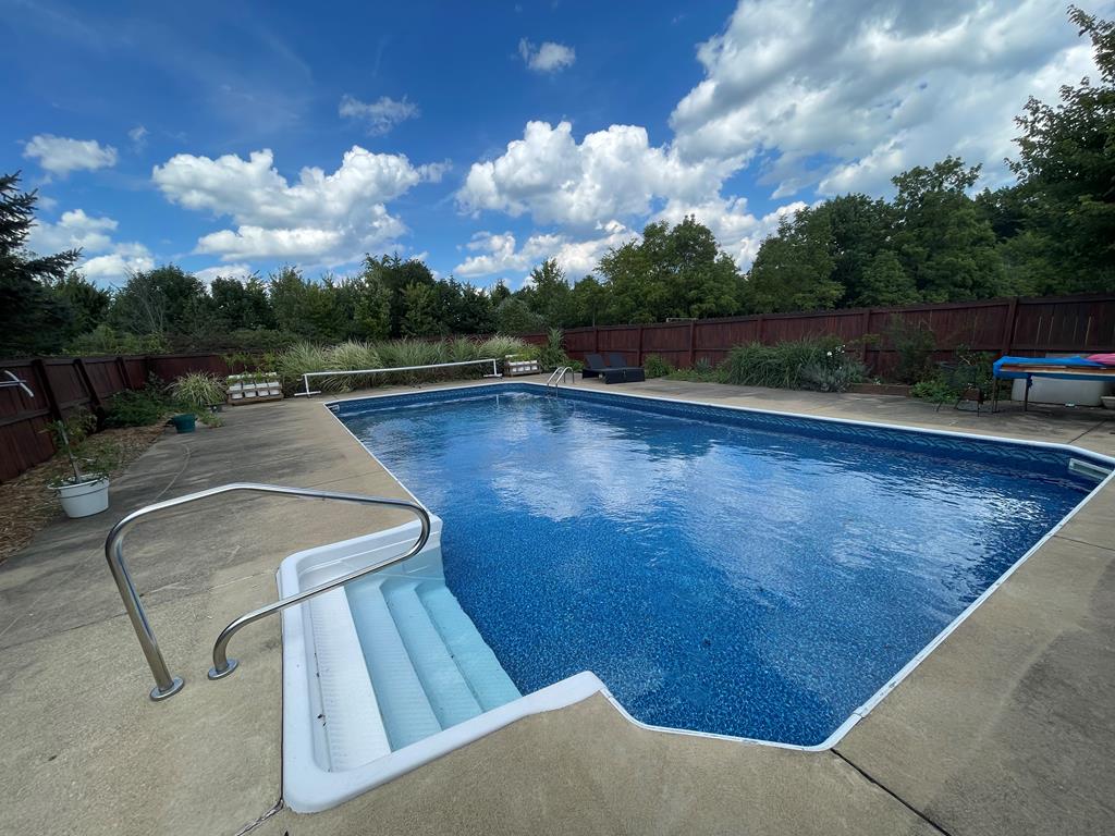 725 Hoover Road, Mansfield, Ohio 44905, 3 Bedrooms Bedrooms, ,3 BathroomsBathrooms,Residential,For Sale,Hoover Road,9073277