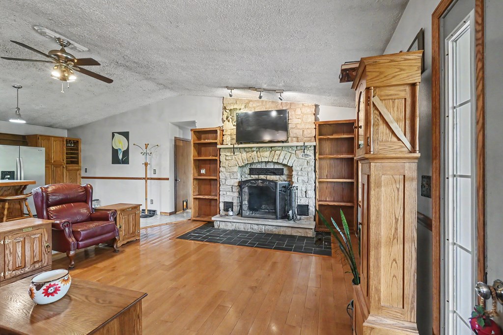 725 Hoover Road, Mansfield, Ohio 44905, 3 Bedrooms Bedrooms, ,3 BathroomsBathrooms,Residential,For Sale,Hoover Road,9073277