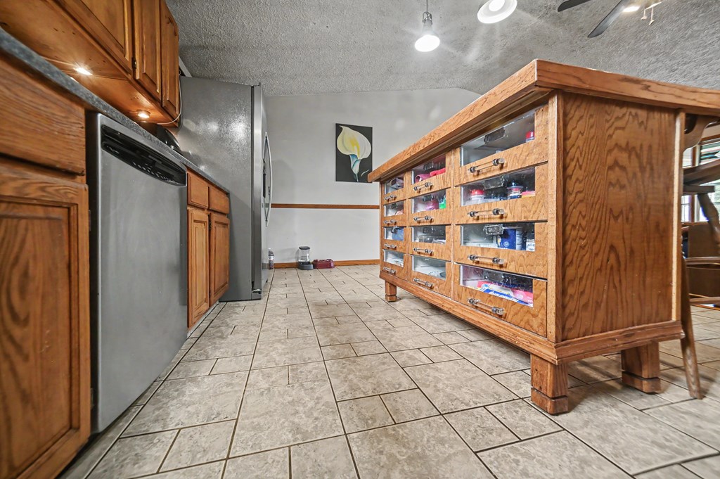 725 Hoover Road, Mansfield, Ohio 44905, 3 Bedrooms Bedrooms, ,3 BathroomsBathrooms,Residential,For Sale,Hoover Road,9073277
