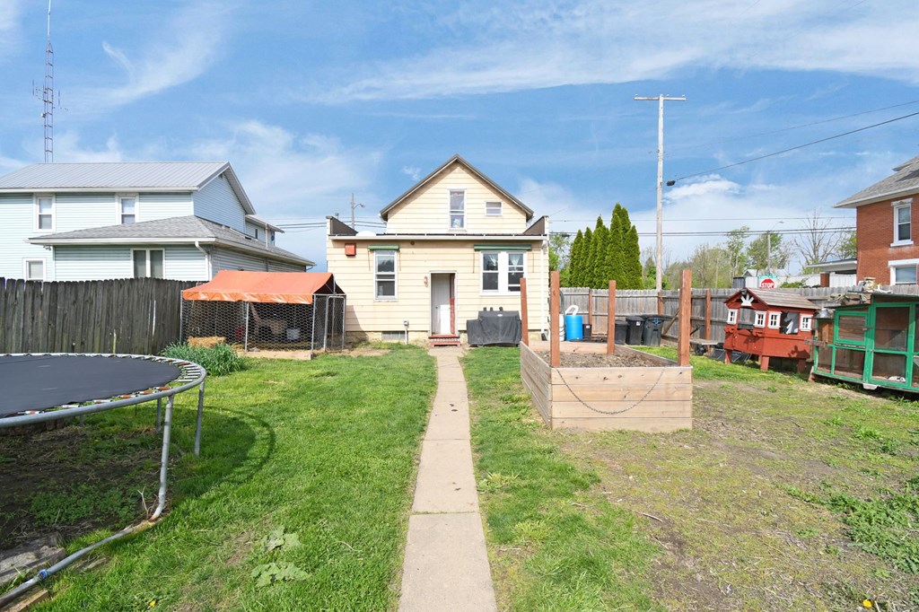 1120 N Sandusky Avenue, Bucyrus, Ohio 44820, 2 Bedrooms Bedrooms, ,1 BathroomBathrooms,Residential,For Sale,Sandusky Avenue,9073284