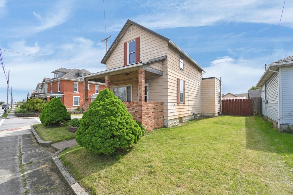 1120 N Sandusky Avenue, Bucyrus, Ohio 44820, 2 Bedrooms Bedrooms, ,1 BathroomBathrooms,Residential,For Sale,Sandusky Avenue,9073284