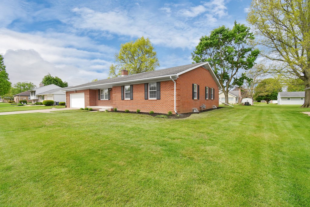 1145 Lynne Avenue, Bucyrus, Ohio 44820, 4 Bedrooms Bedrooms, ,2 BathroomsBathrooms,Residential,For Sale,Lynne Avenue,9073285