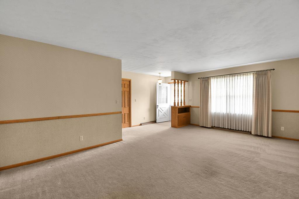 1145 Lynne Avenue, Bucyrus, Ohio 44820, 4 Bedrooms Bedrooms, ,2 BathroomsBathrooms,Residential,For Sale,Lynne Avenue,9073285