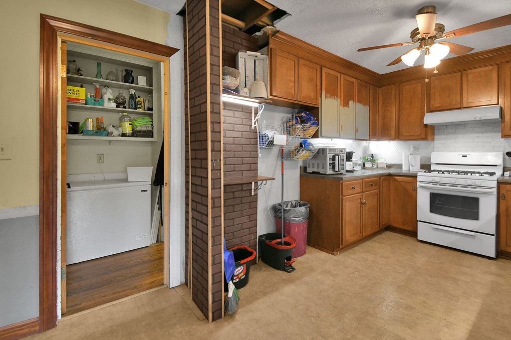 968 Highland Avenue, Galion, Ohio 44833, 4 Bedrooms Bedrooms, ,2 BathroomsBathrooms,Residential,For Sale,Highland Avenue,9073307 968 Highland Avenue, Galion, Ohio 44833, 4 Bedrooms Bedrooms, ,2 BathroomsBathrooms,Residential,For Sale,Highland Avenue,9073307